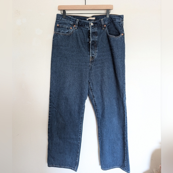 Levi's Vintage Dark Wash Ribcage Straight Ankle Size 33 With Button Fly - Picture 2 of 9